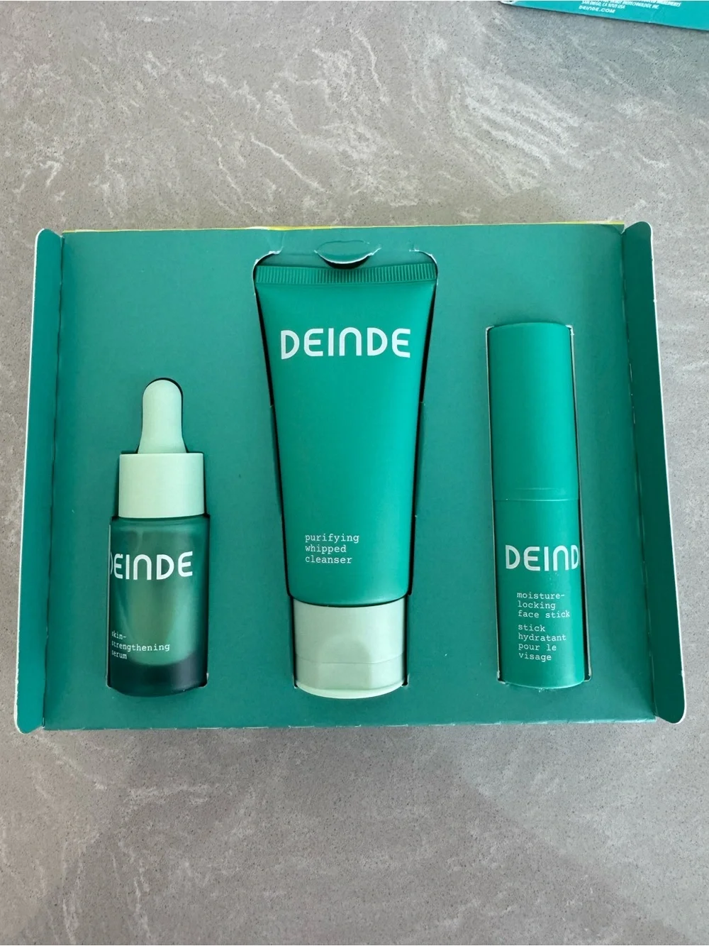 Skin-Fortifying Travel Set — Green